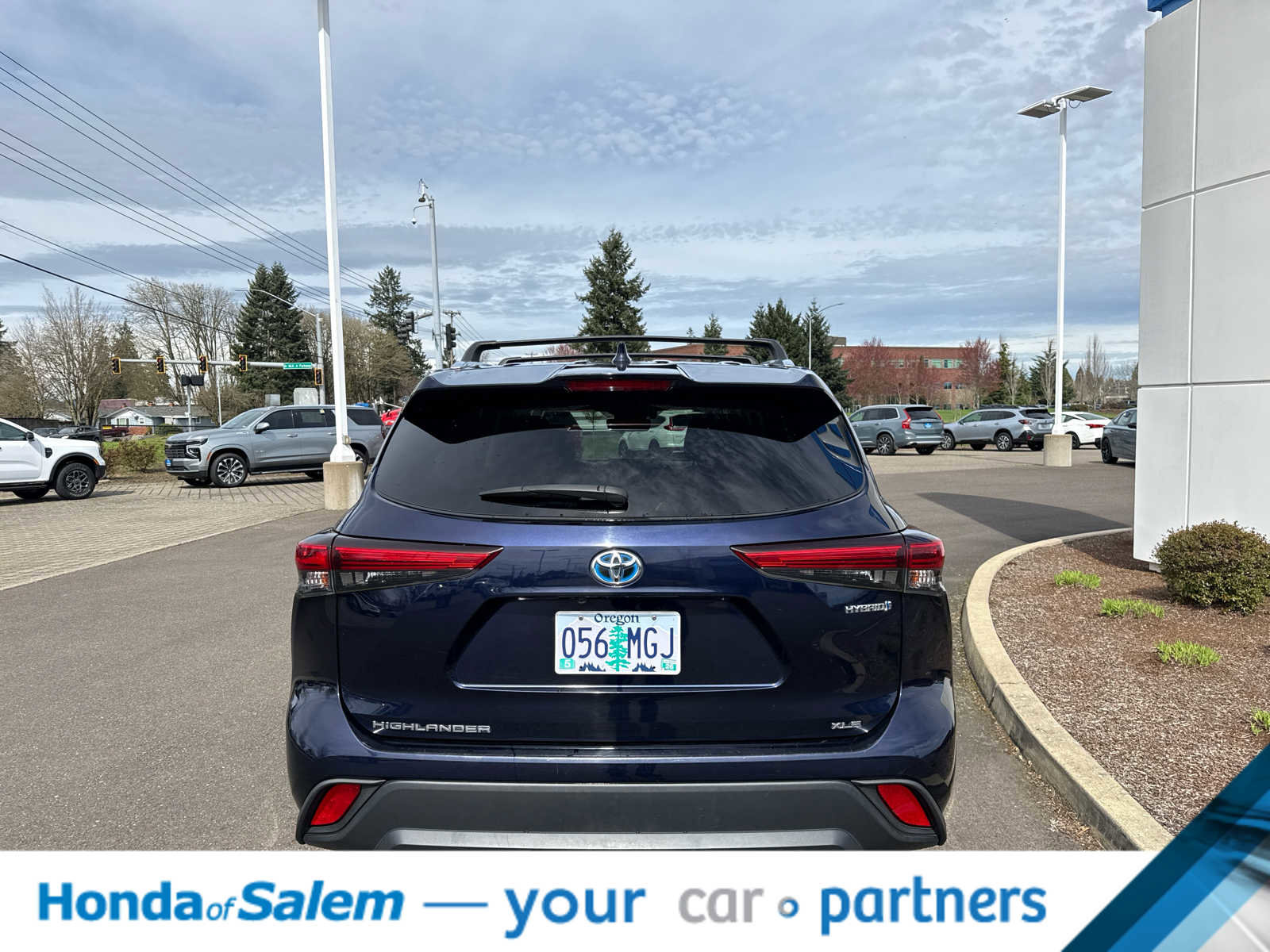 Used 2020 Toyota Highlander XLE image 5