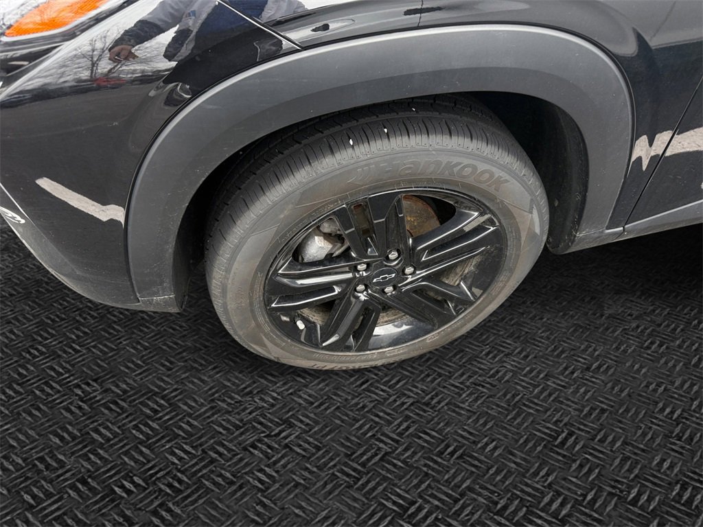 Used 2024 Chevrolet Trax ACTIV w/ Sunroof Package image 11