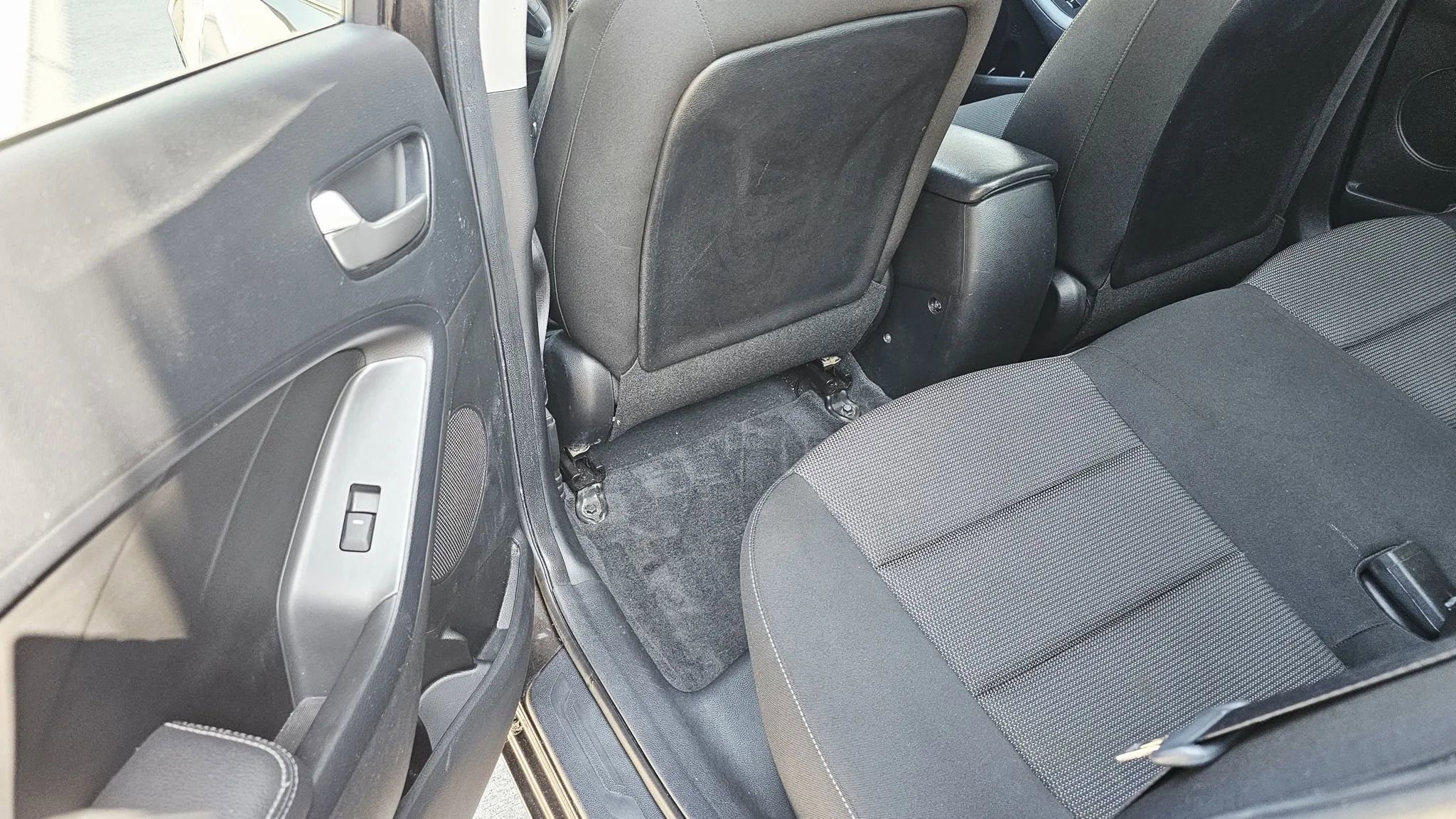 Used 2017 Kia Forte LX image 10