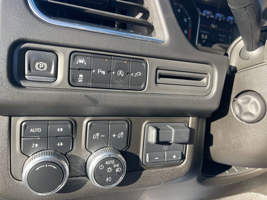 Used 2021 GMC Yukon SLT w/ SLT Luxury Plus Package image 30