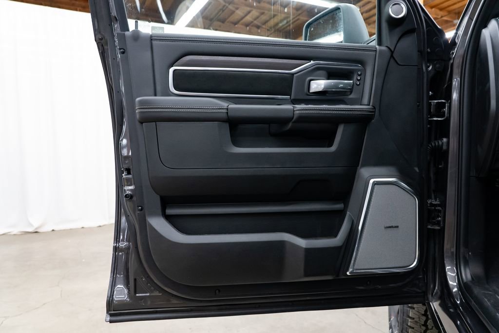 New 2026 RAM 3500 Laramie AWD/4WD image 25