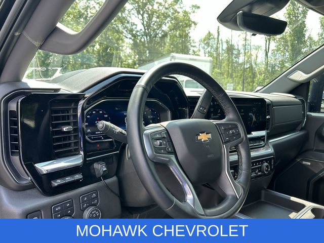 Used 2025 Chevrolet Silverado 2500 LTZ w/ LTZ Convenience Package AWD/4WD image 11