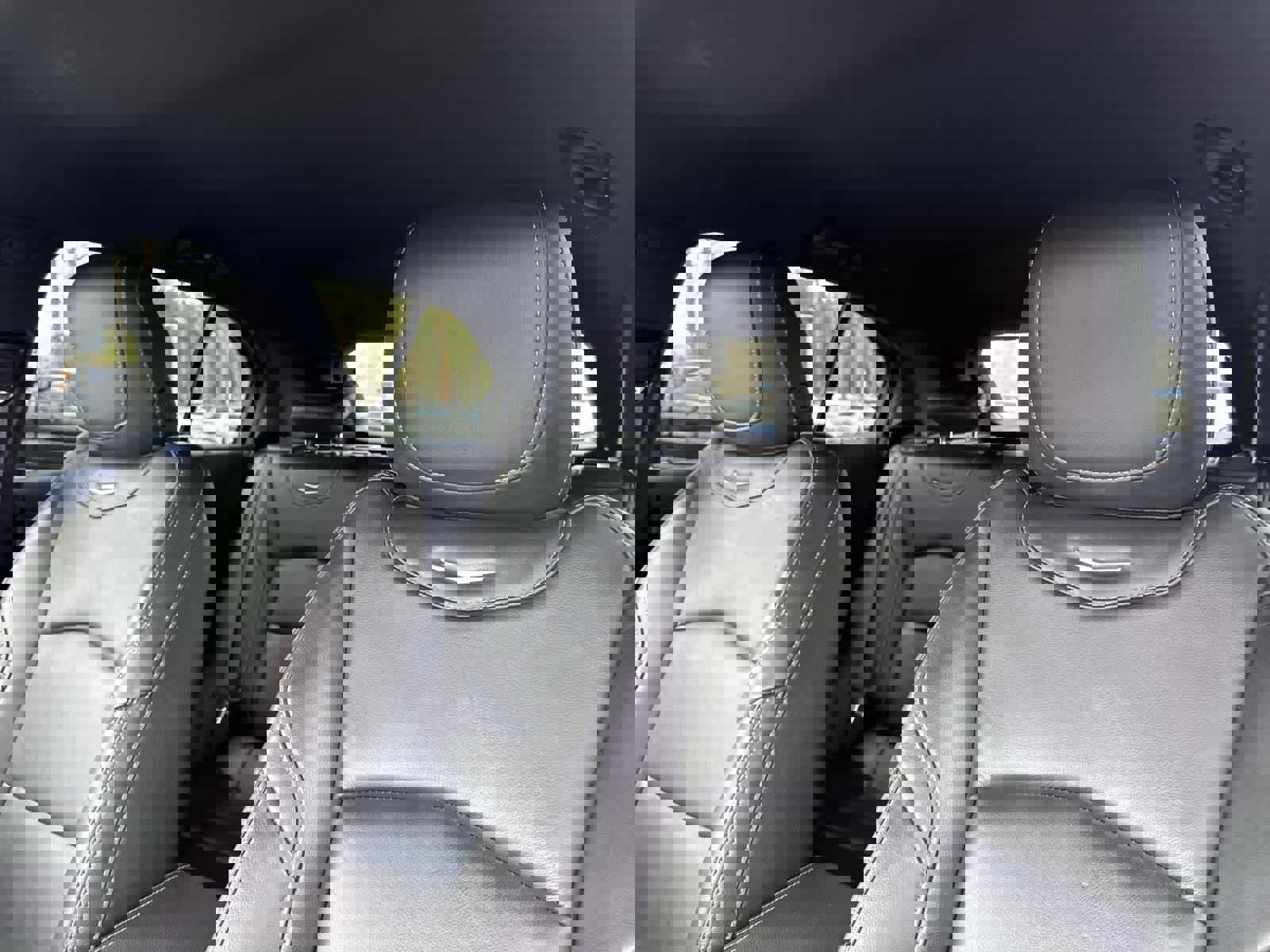 Used 2024 Cadillac XT4 Premium Luxury image 23