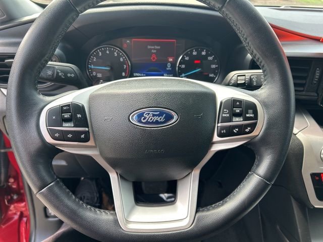 Used 2023 Ford Explorer XLT AWD/4WD image 25
