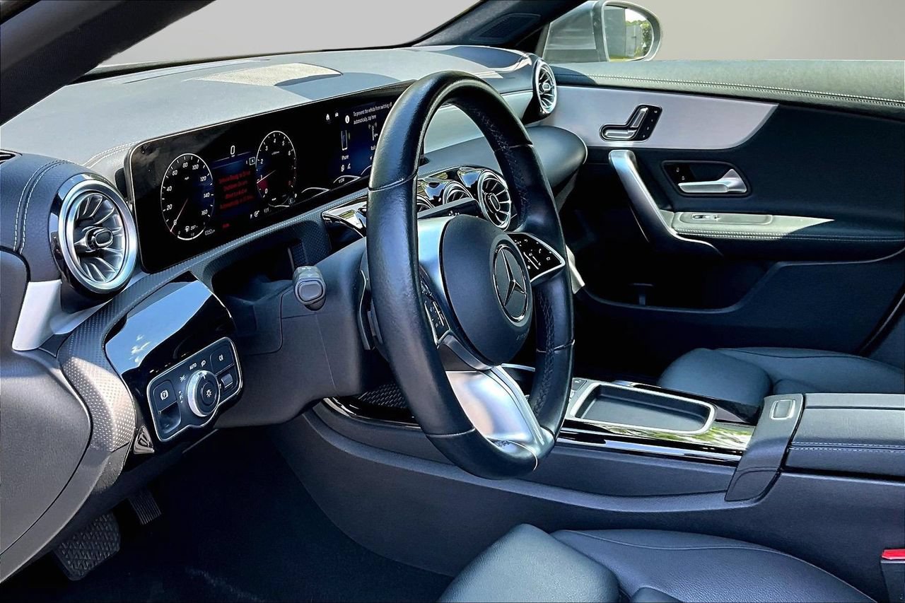 Used 2025 Mercedes-Benz CLA 250 image 19