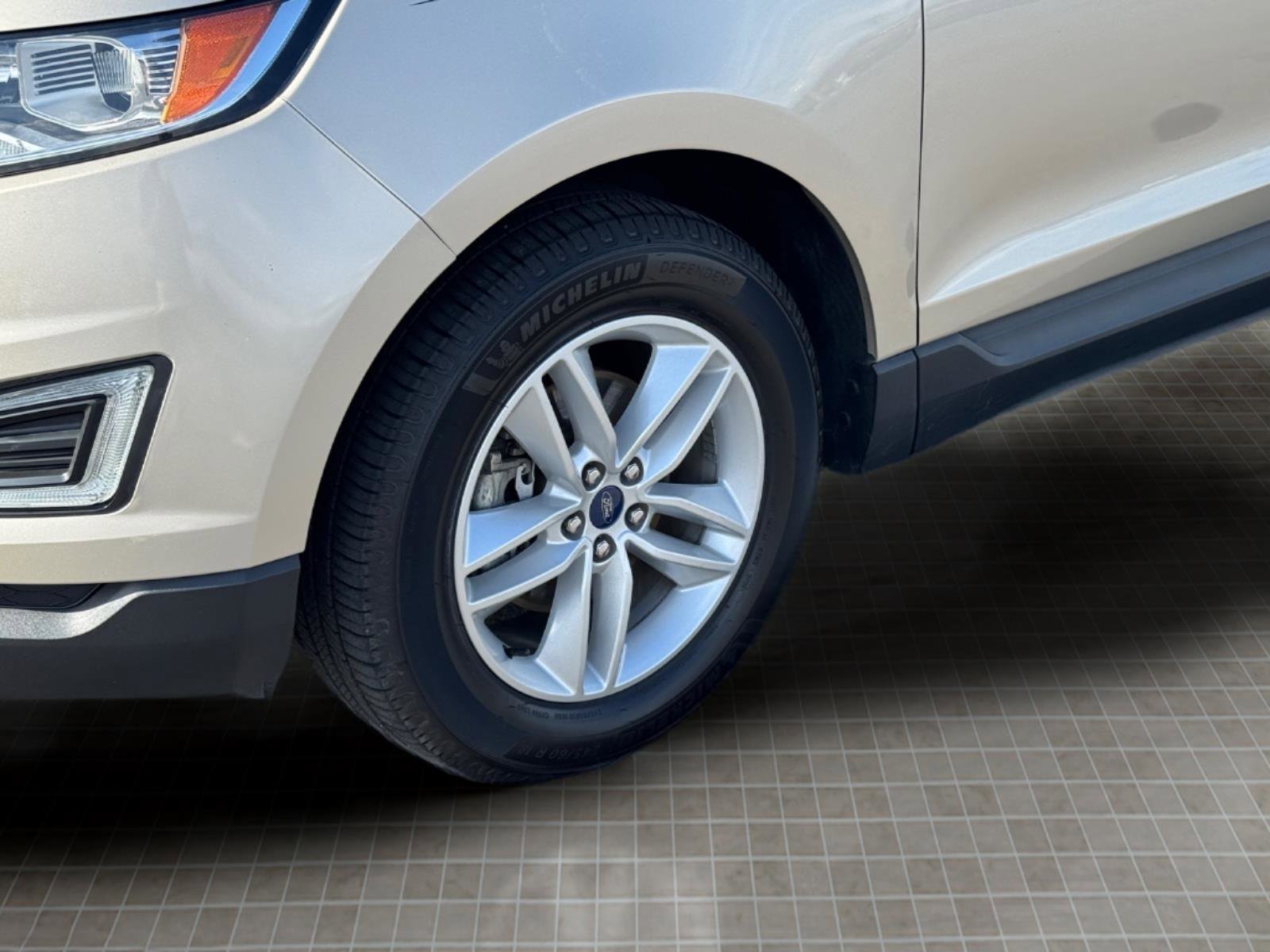 Used 2017 Ford Edge SEL w/ Equipment Group 201A image 4