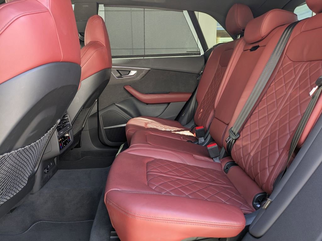 Used 2022 Audi SQ8 Premium Plus w/ Executive Package image 16