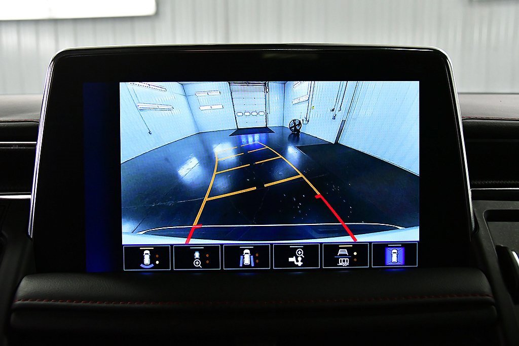 Used 2022 Chevrolet Tahoe RST w/ Luxury Package image 23
