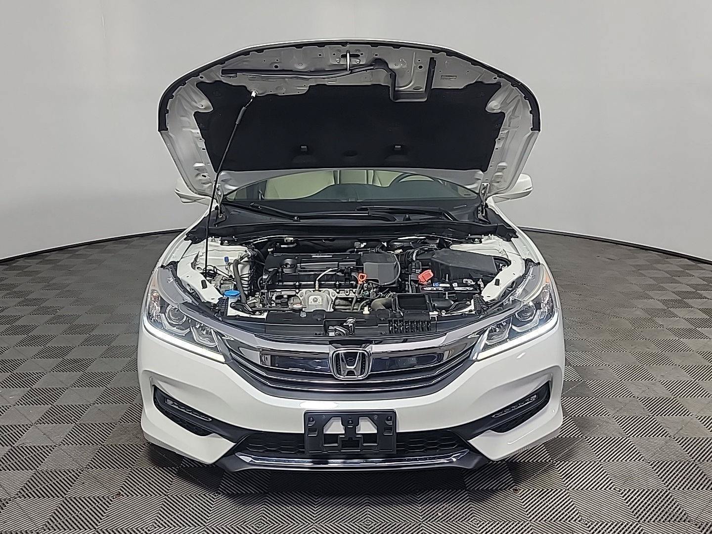 Certified 2017 Honda Accord EX image 13