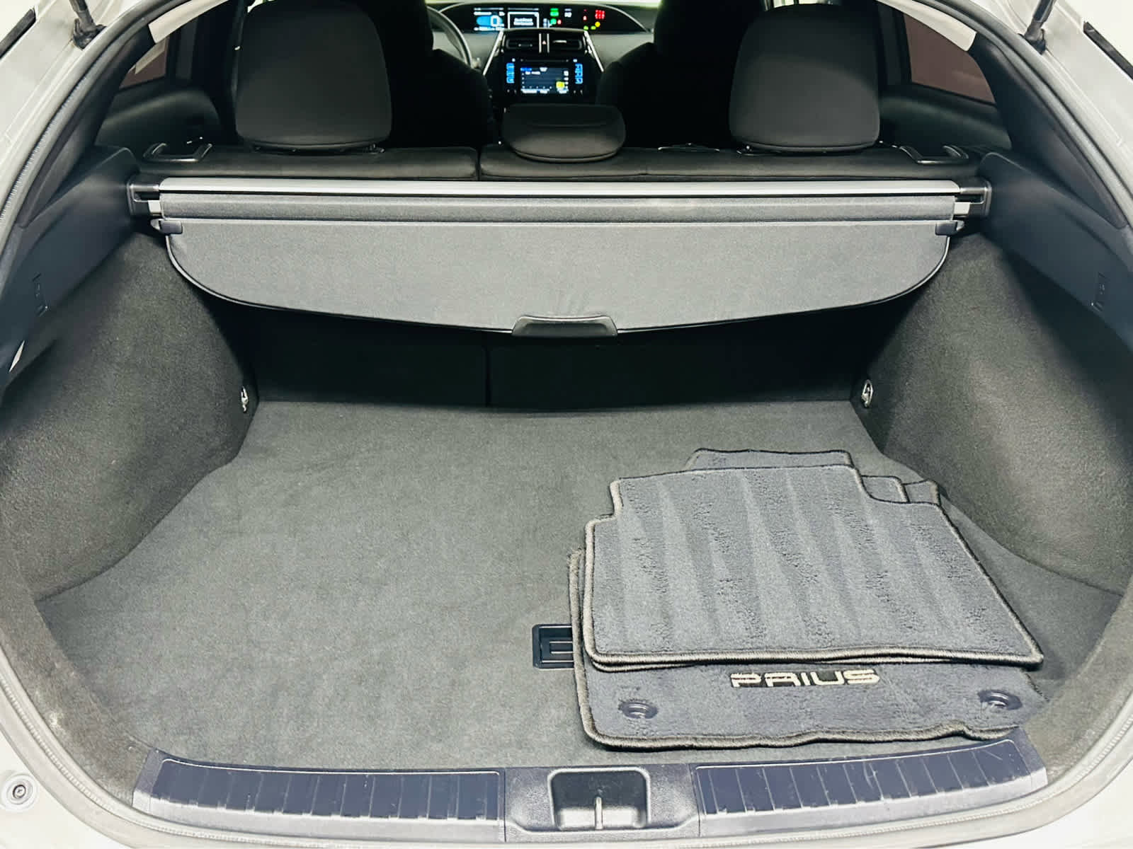 Used 2019 Toyota Prius LE image 26