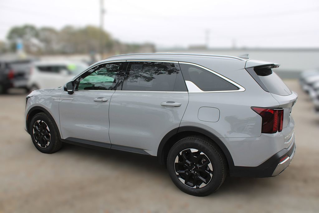 Certified 2025 Kia Sorento S w/ Panoramic Sunroof Package image 13