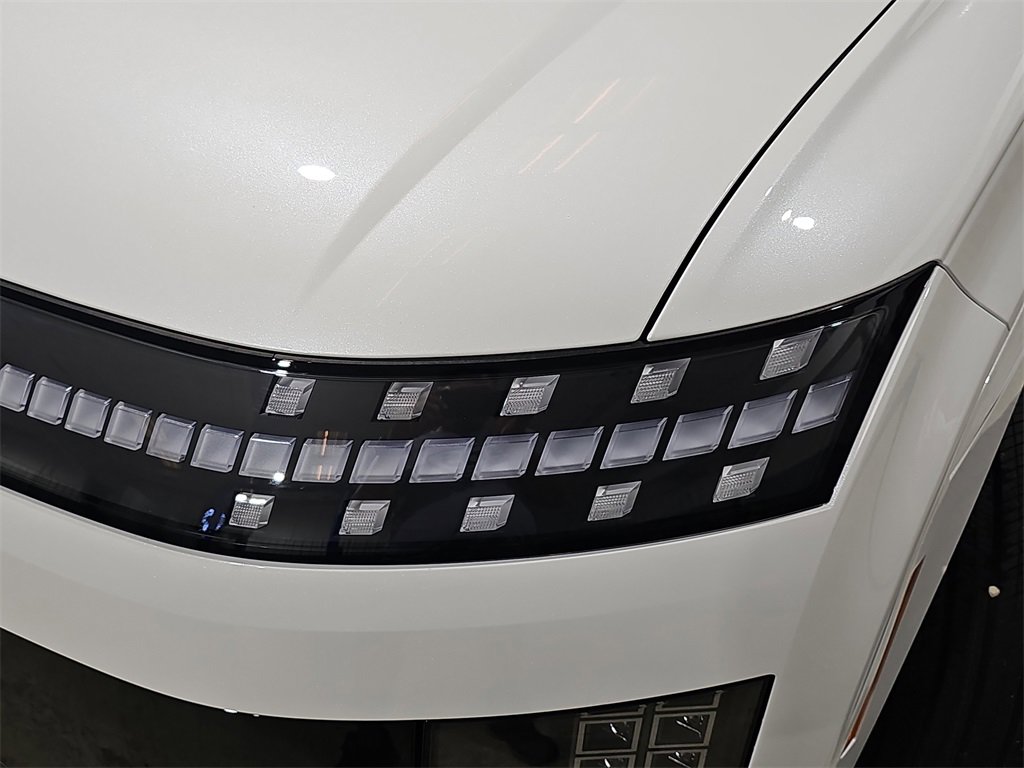 New 2026 Hyundai Ioniq 9 Calligraphy image 32
