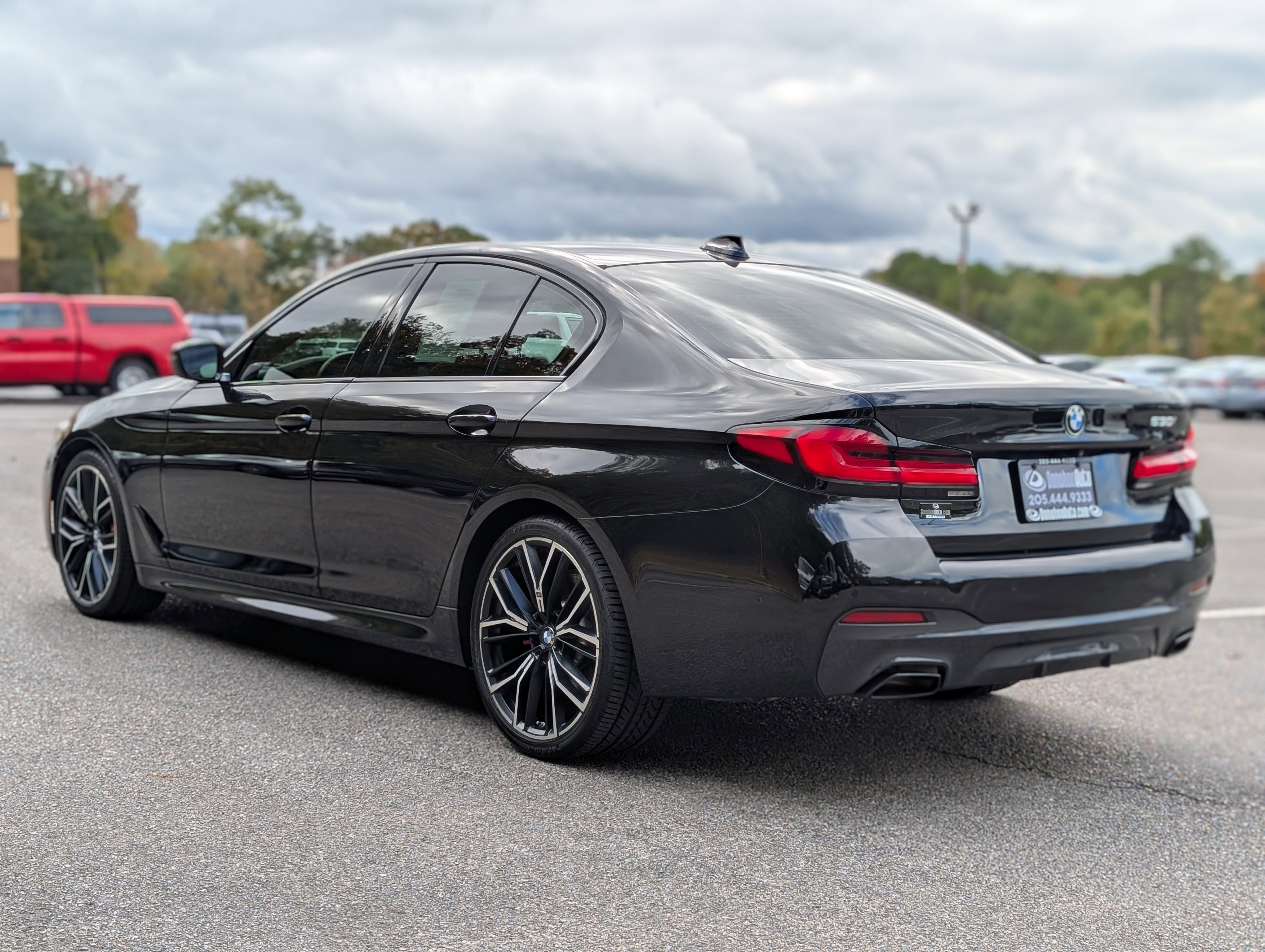 Used 2022 BMW 530i w/ M Sport Package image 8