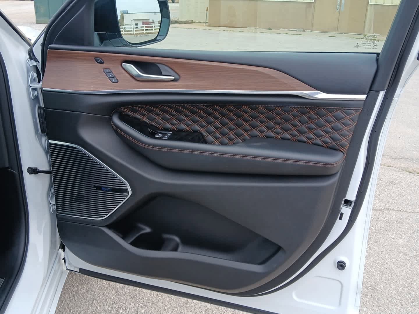 Used 2022 Jeep Grand Cherokee Summit w/ Advanced Protech Group IV image 46