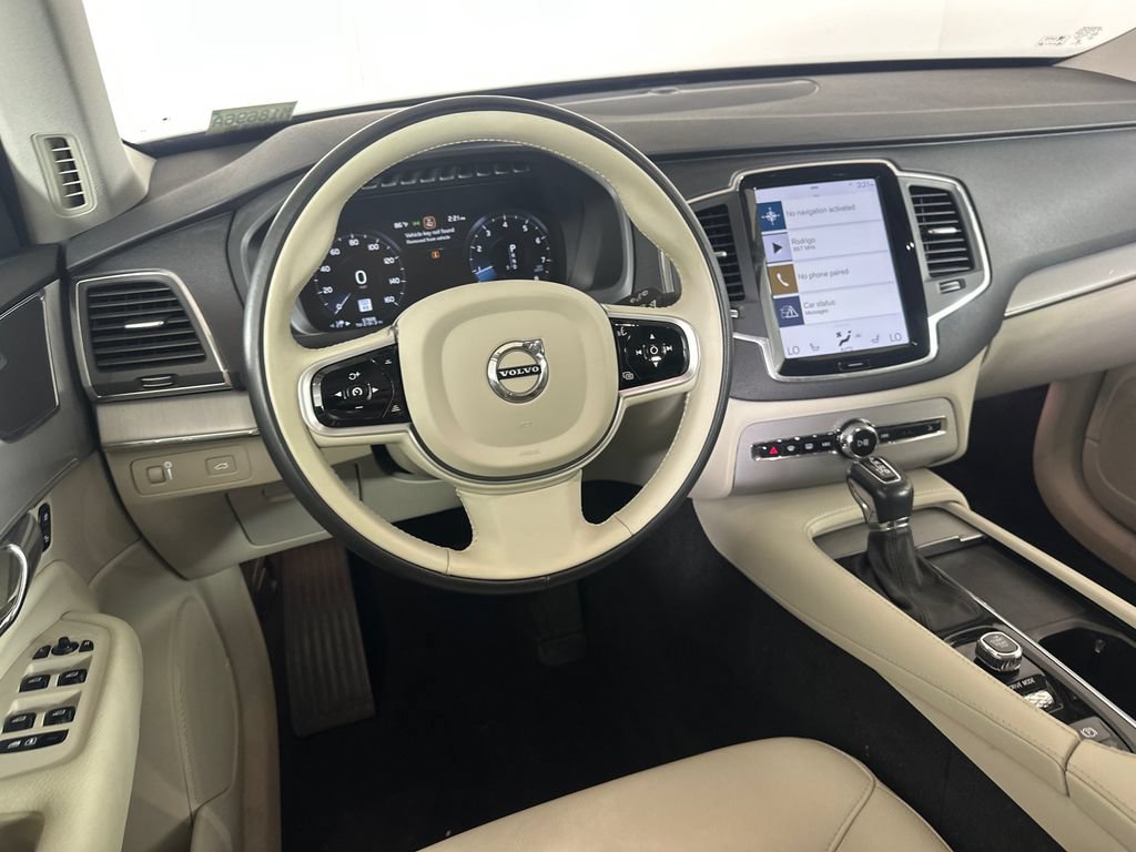 Used 2021 Volvo XC90 T5 Momentum w/ Climate Package FWD image 23