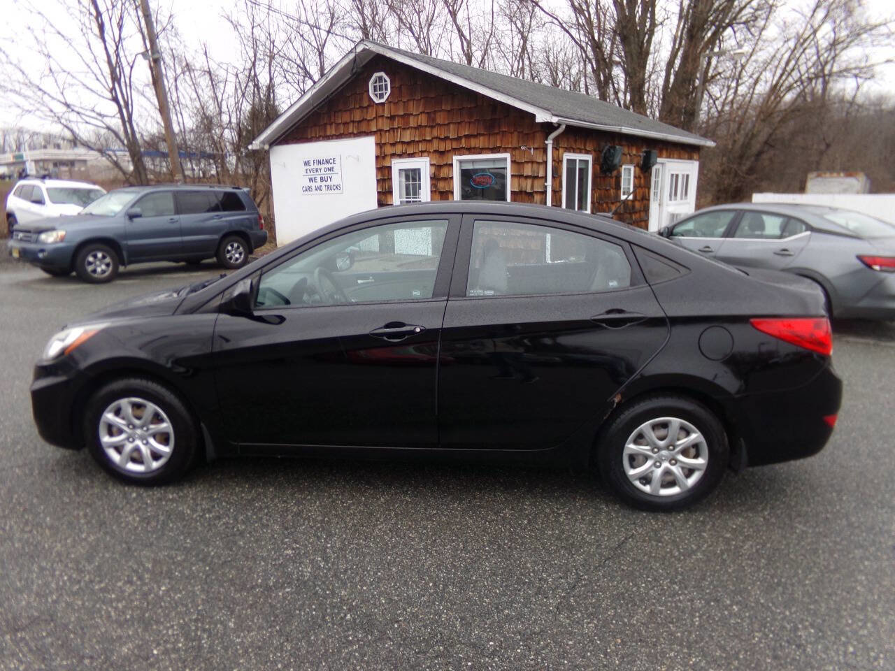 Used 2012 Hyundai Accent GLS image 8