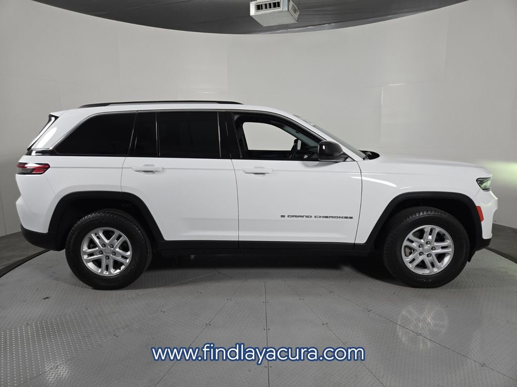 Used 2023 Jeep Grand Cherokee Laredo AWD/4WD image 8