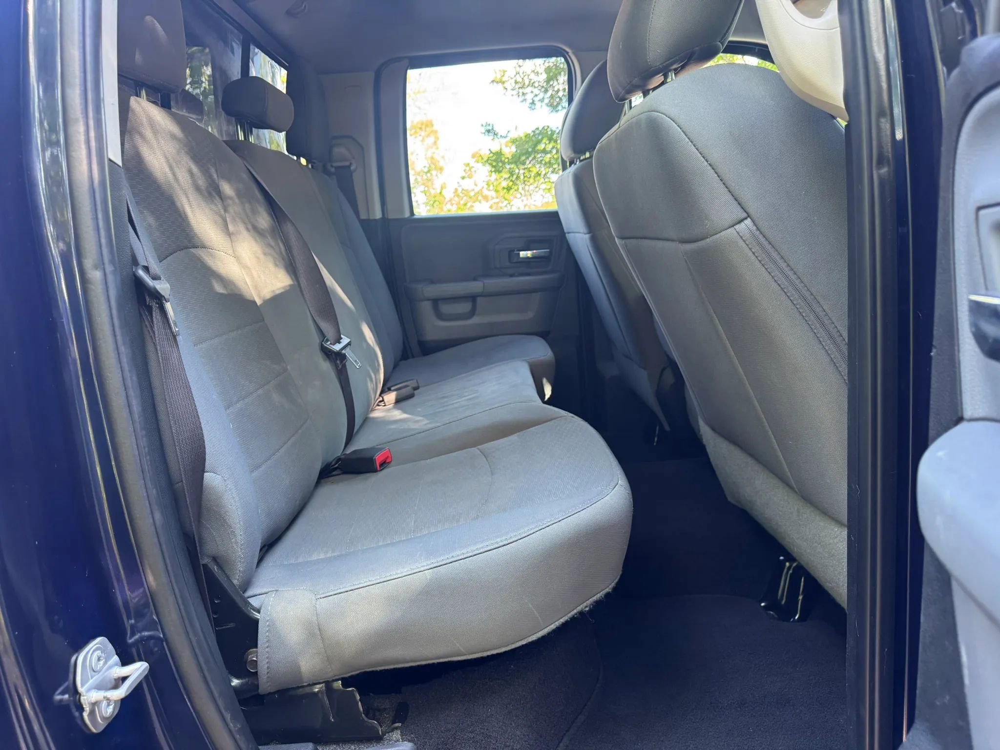 Used 2017 RAM 1500 Classic SLT AWD/4WD image 13