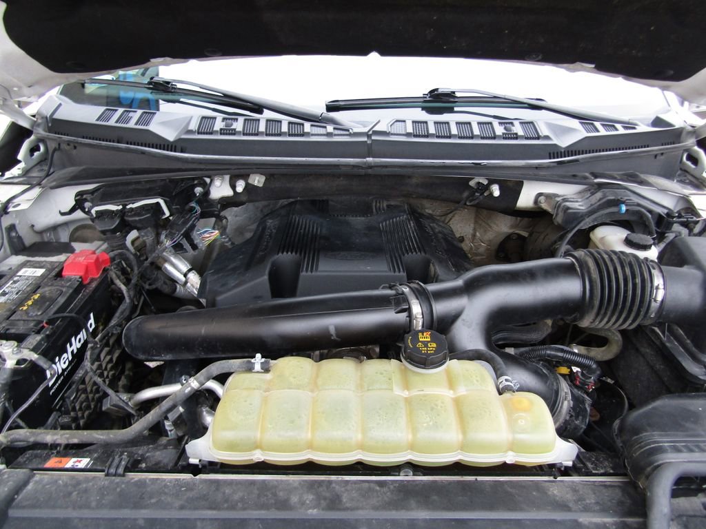 Used 2019 Ford F150 Lariat image 32