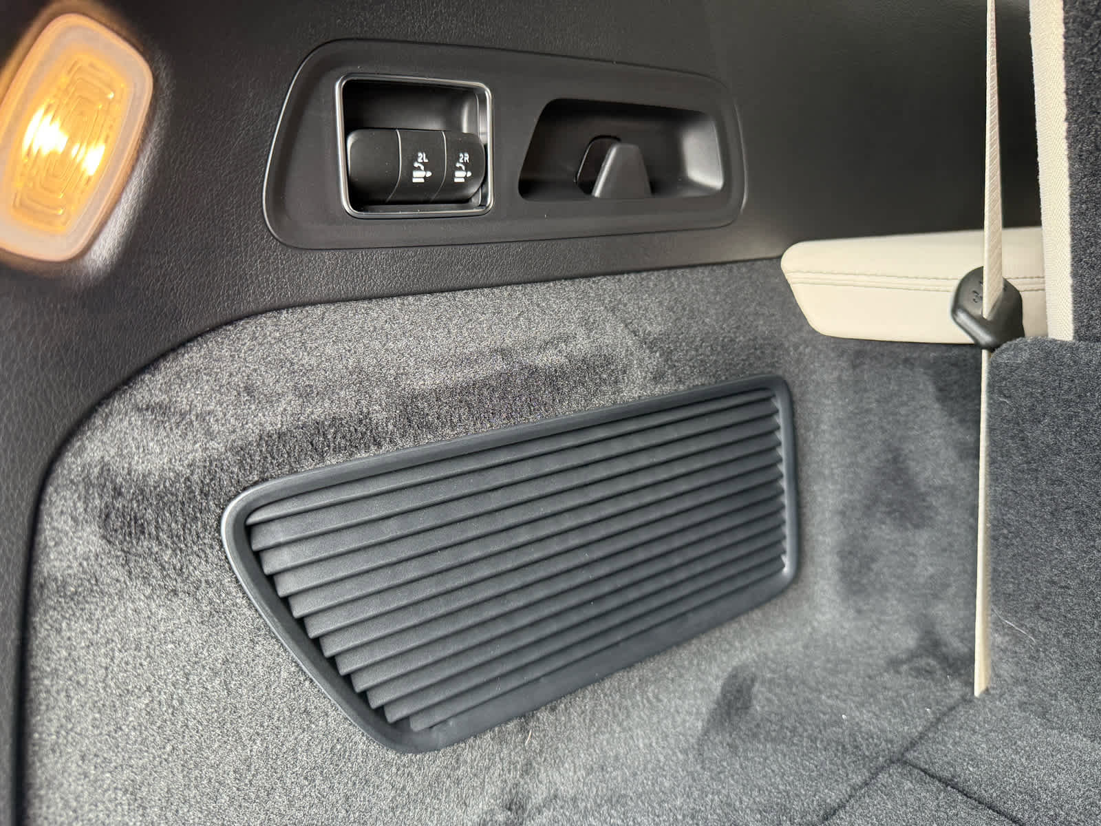 New 2026 Mercedes-Benz GLS 580 4MATIC image 36