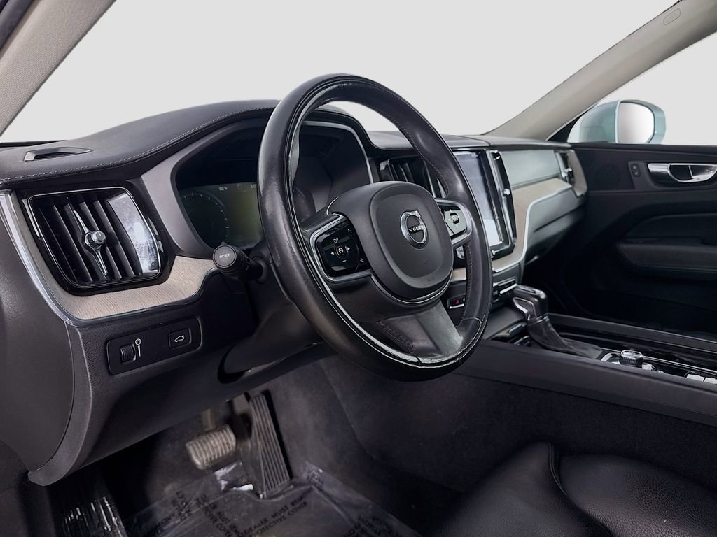 Used 2018 Volvo XC60 T5 Inscription w/ Convenience Package AWD/4WD image 10