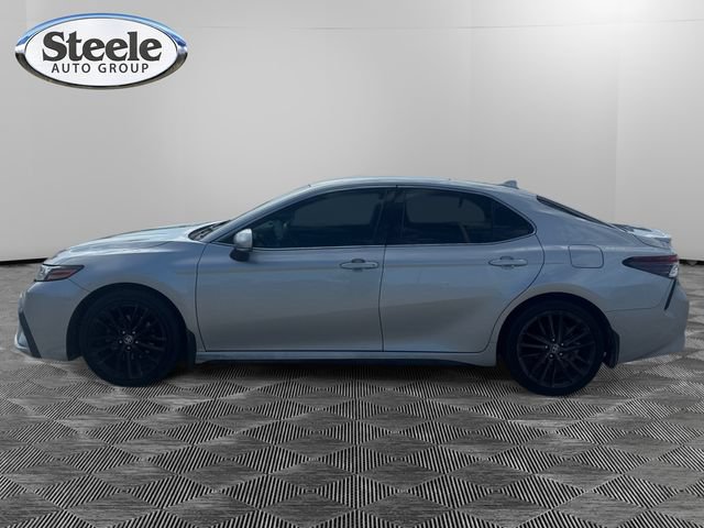 Used 2021 Toyota Camry XSE FWD image 2