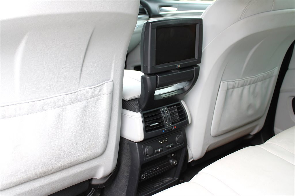 Used 2010 BMW X5 M image 21