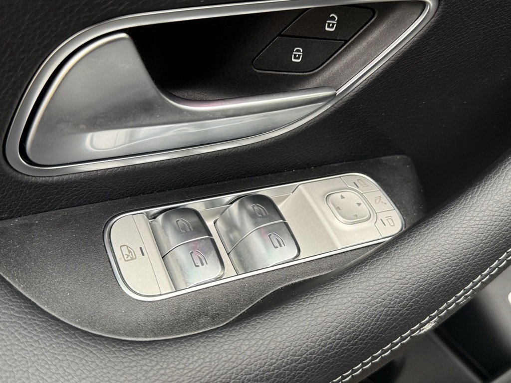 Used 2025 Mercedes-Benz GLS 450 4MATIC image 21