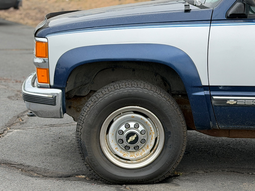 Used 1994 Chevrolet Silverado 2500 4x4 Extended Cab image 11