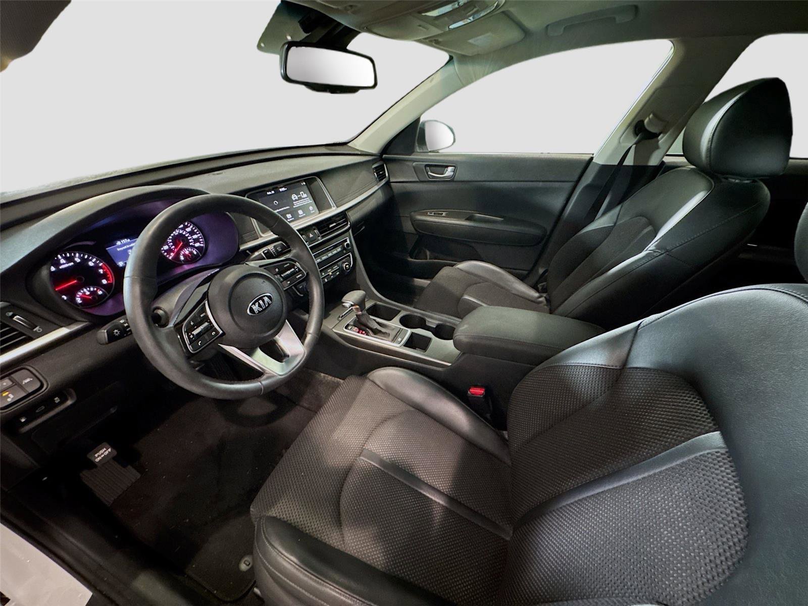 Used 2019 Kia Optima S image 11
