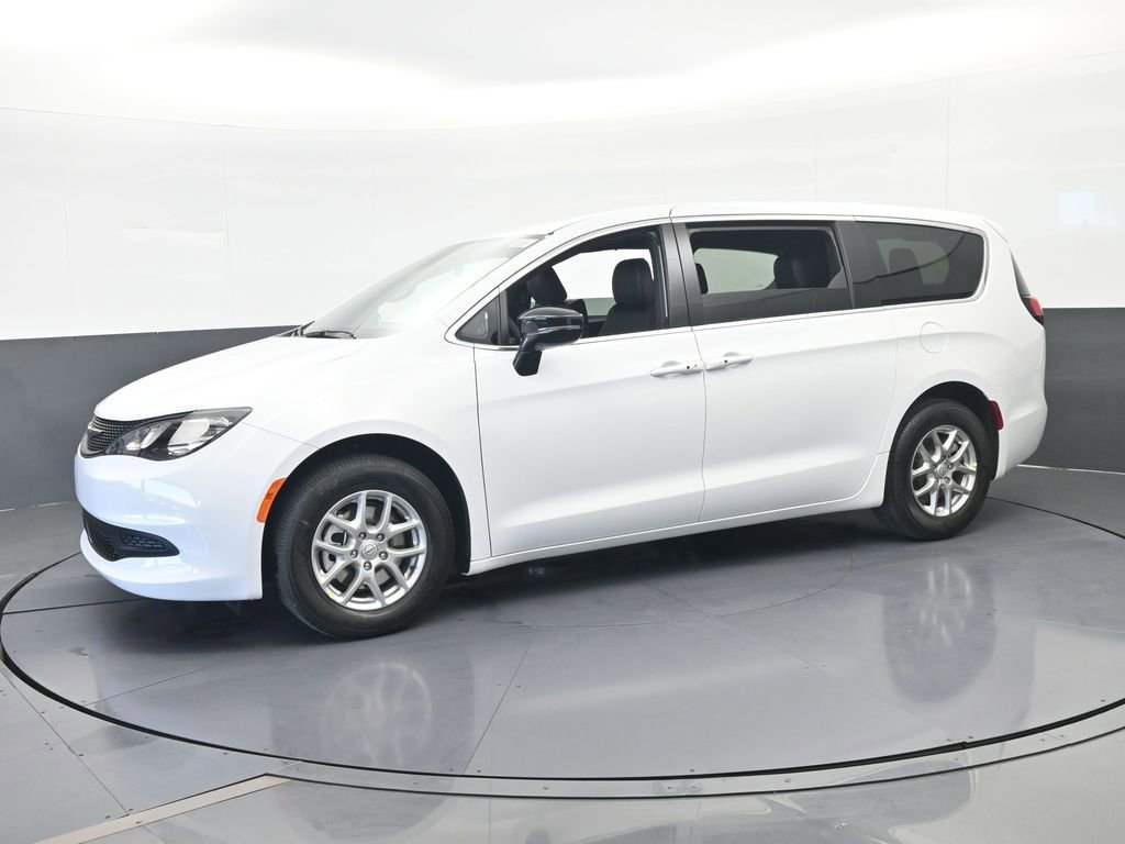New 2026 Chrysler Voyager LX image 2