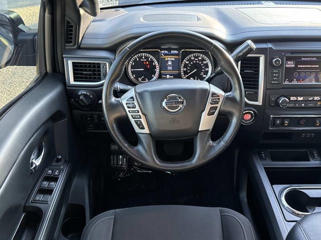 Used 2019 Nissan Titan SV w/ SV Convenience Package image 11