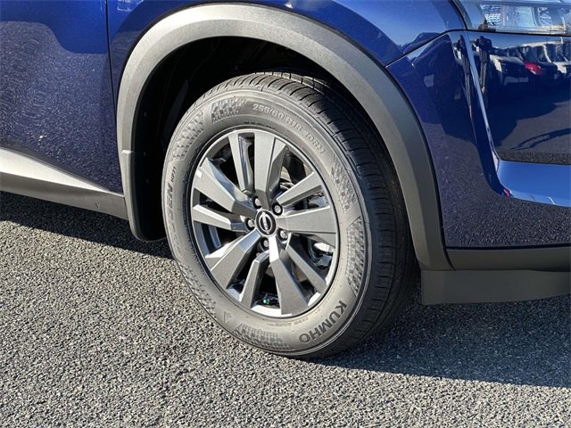 New 2025 Nissan Pathfinder SV w/ SV Premium Package image 7