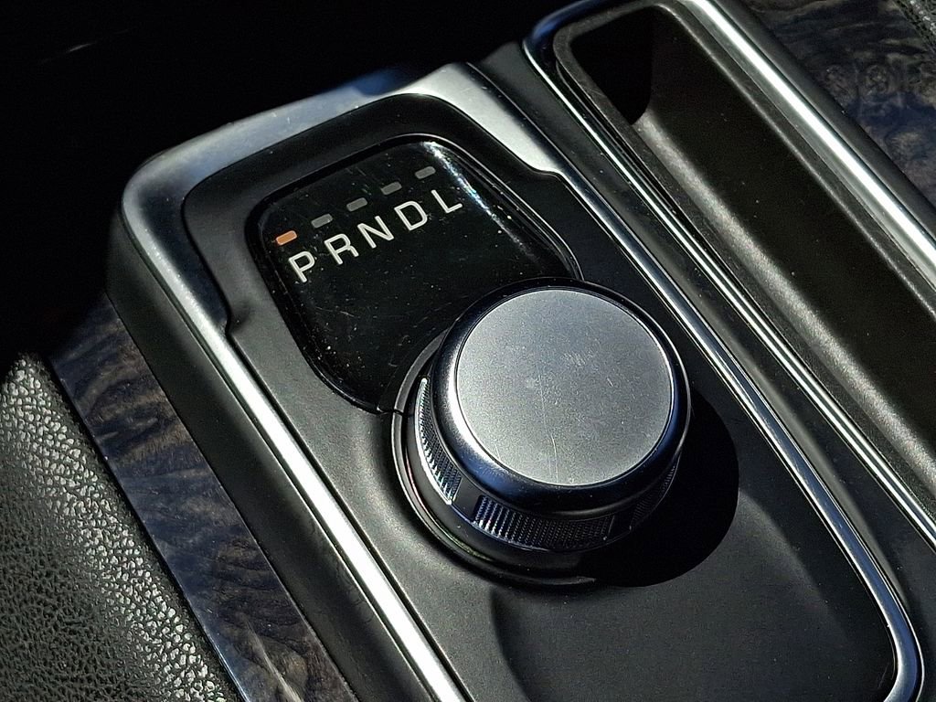 Used 2023 Chrysler 300 Touring L w/ Popular Equipment Group image 15