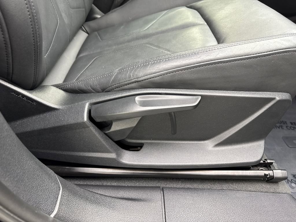 Used 2020 Audi Q3 2.0T Premium w/ Convenience Package image 47