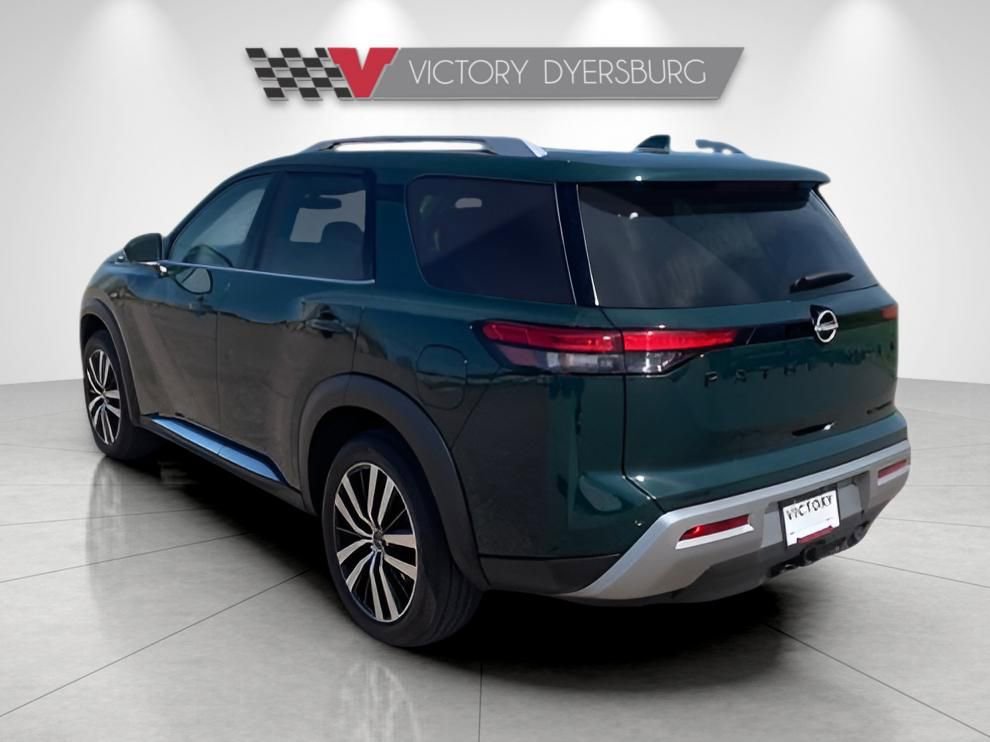 Used 2025 Nissan Pathfinder Platinum w/ Black Appearance Package image 6