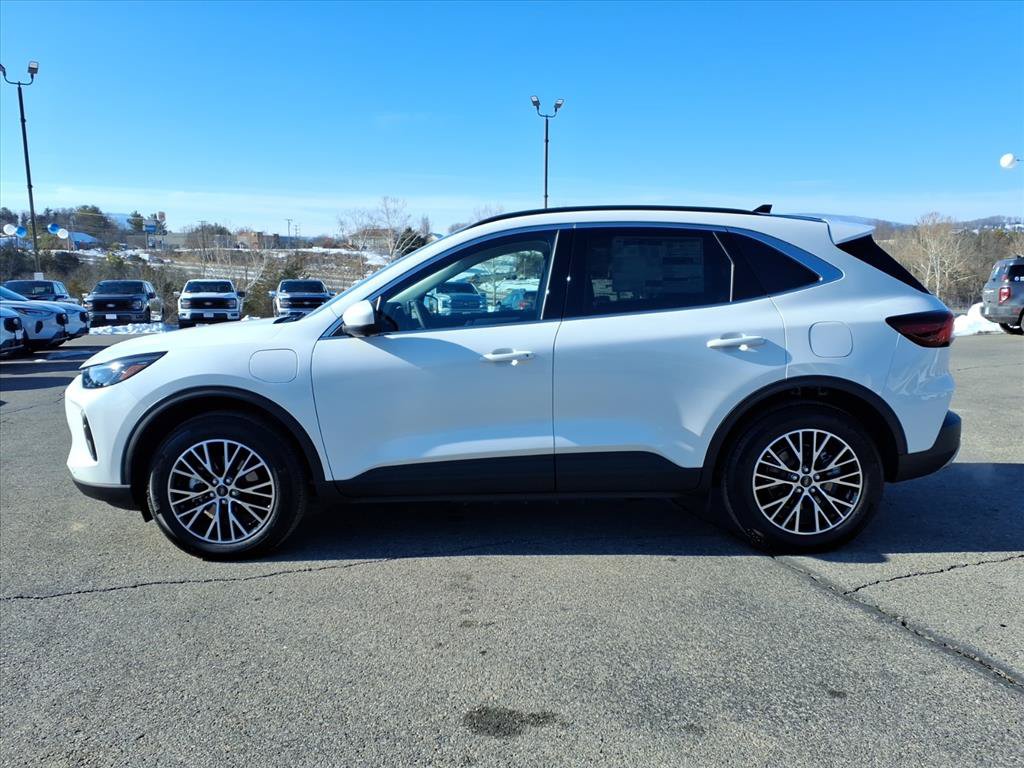 Used 2025 Ford Escape SE w/ PHEV Premium Package FWD image 2