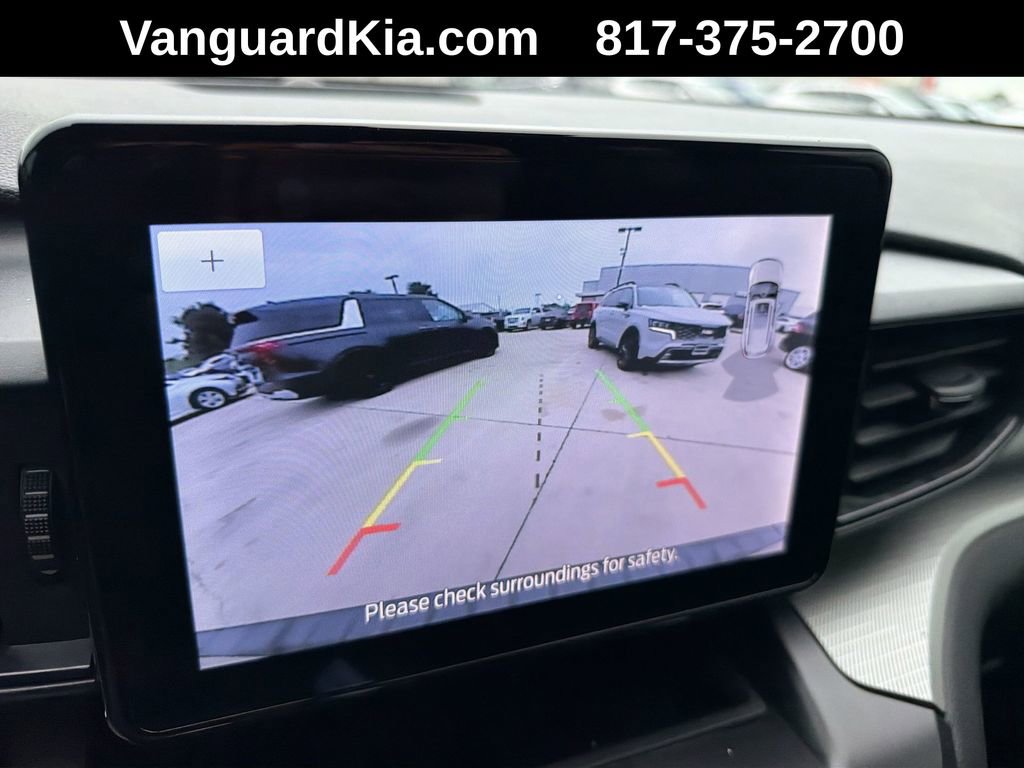 Used 2020 Ford Explorer XLT image 25