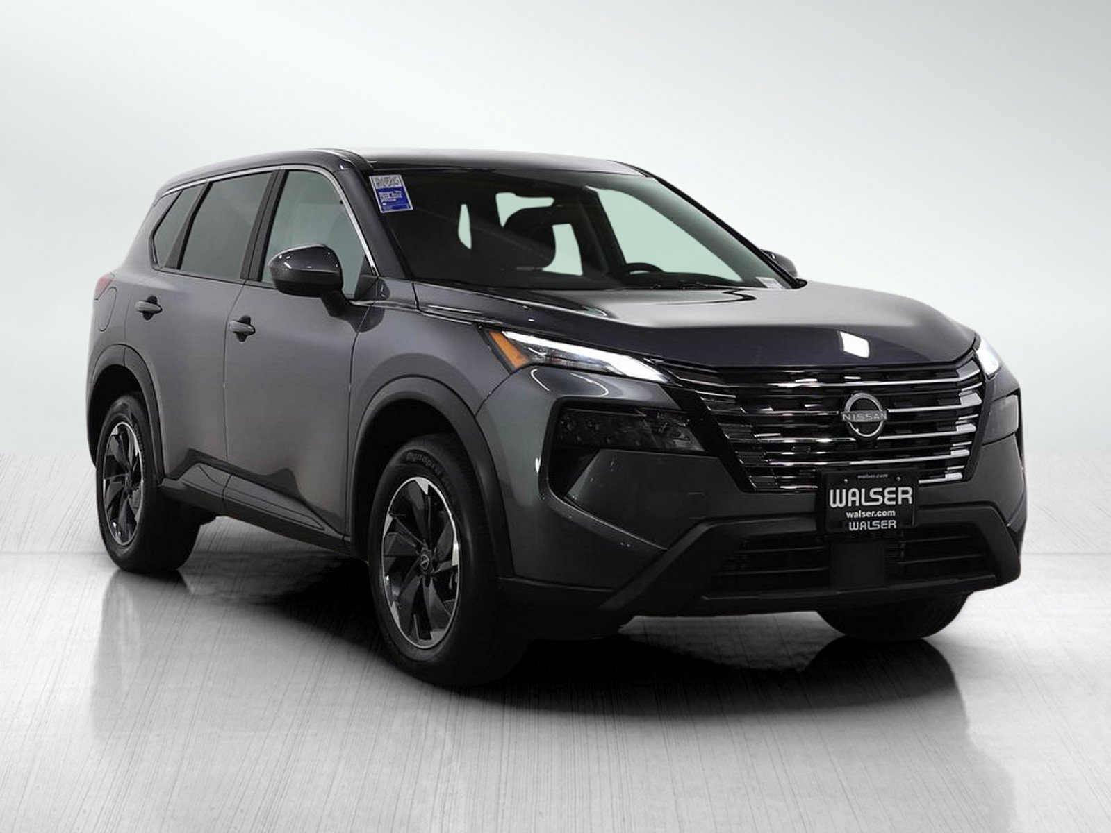 Used 2025 Nissan Rogue SV image 8