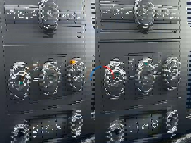 Used 2011 Chevrolet Silverado 2500 LT w/ Convenience Package image 24