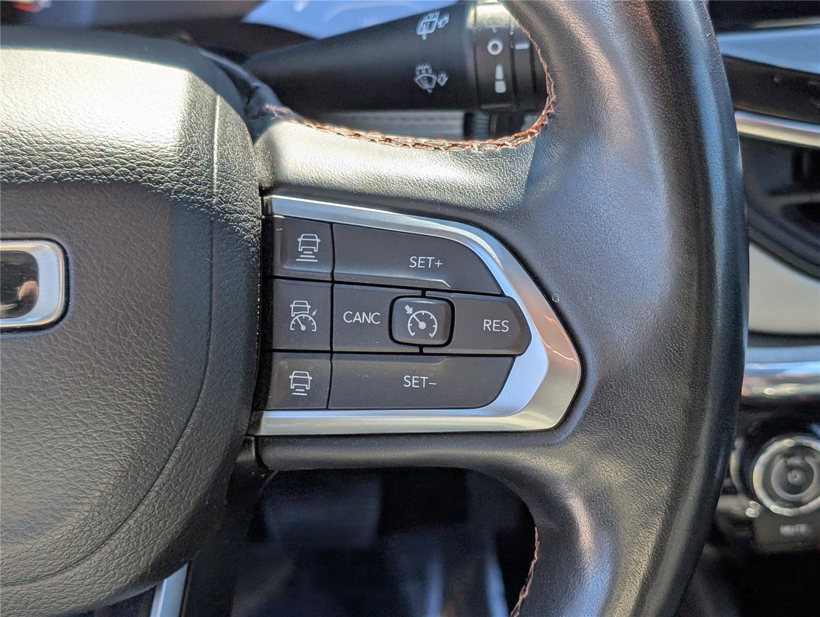 Used 2022 Jeep Compass Limited w/ Sun and Sound Group image 23