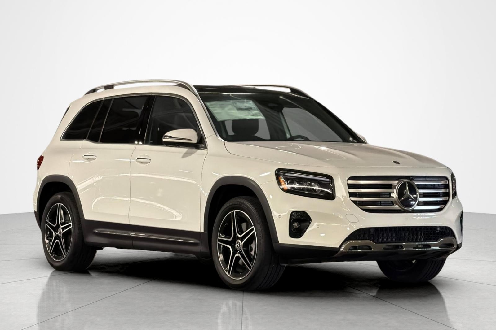 New 2026 Mercedes-Benz GLB 250 4MATIC image 7