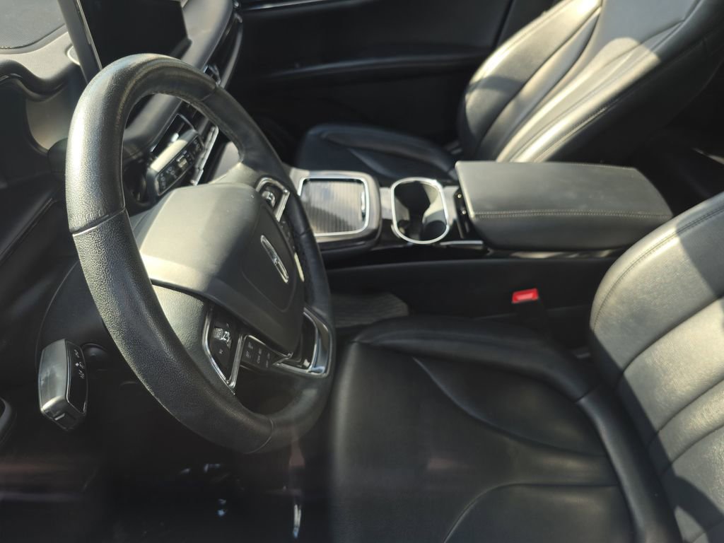 Used 2023 Lincoln Nautilus Standard w/ Premium Package image 14