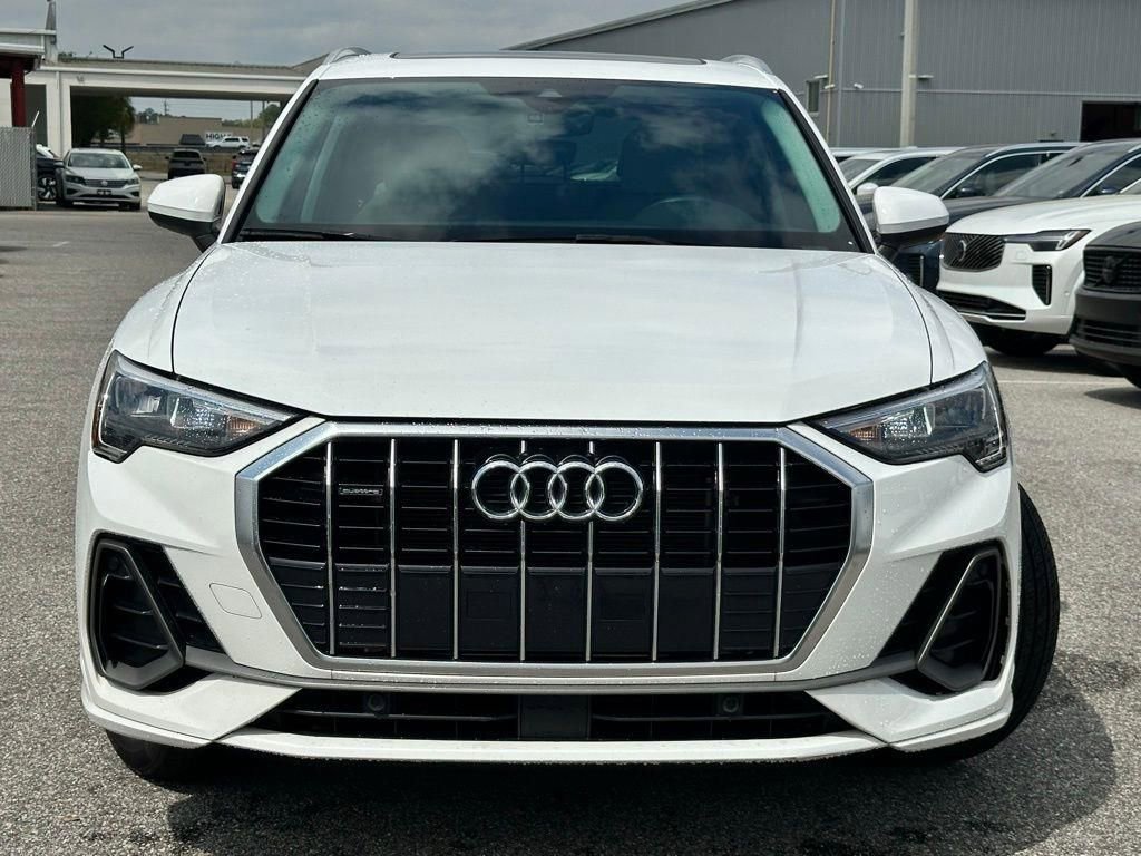 Used 2022 Audi Q3 2.0T Premium w/ Convenience Package image 2