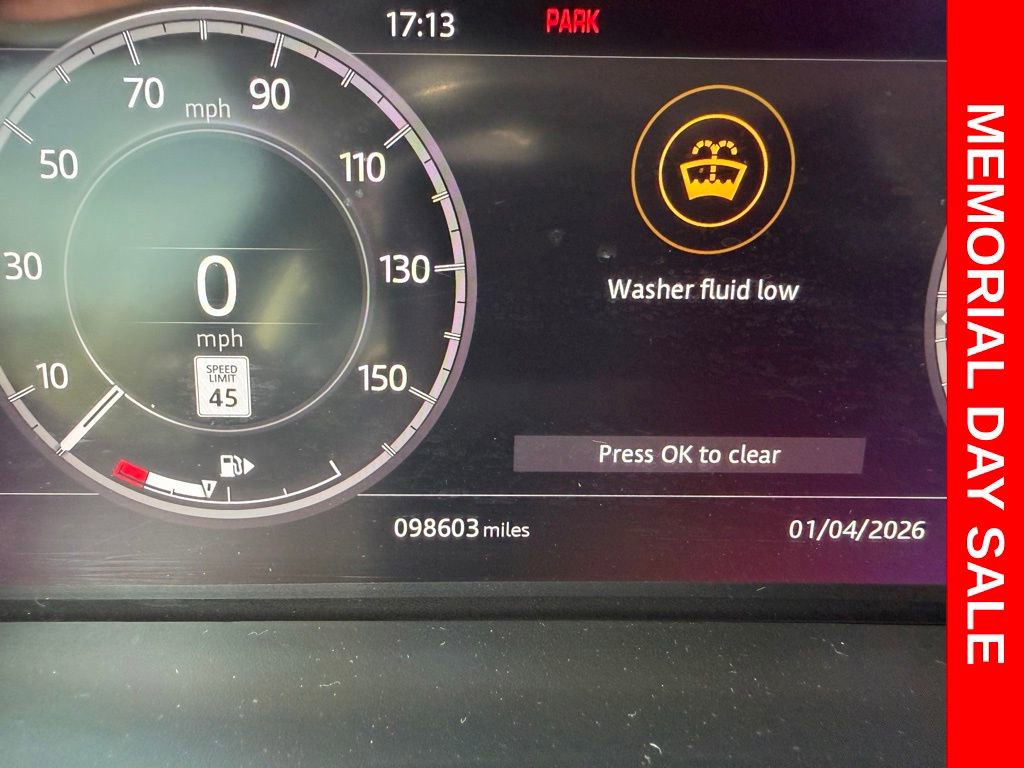 Used 2018 Land Rover Discovery HSE AWD/4WD image 32