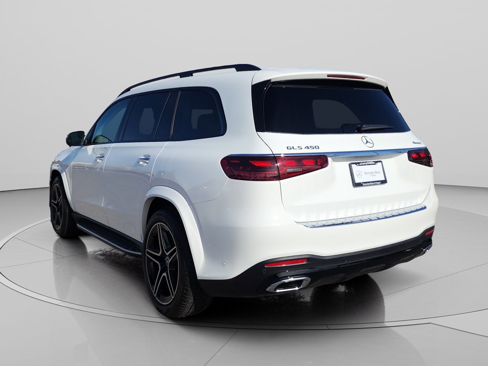 New 2026 Mercedes-Benz GLS 450 4MATIC image 3