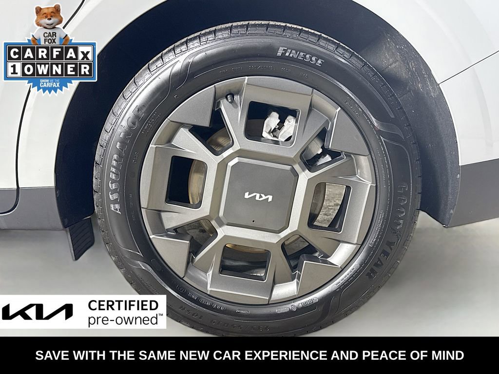 Certified 2025 Kia Carnival SX FWD image 39