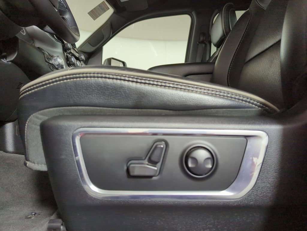 Used 2024 RAM 1500 Laramie image 25