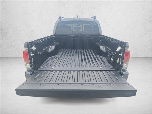 Used 2022 Toyota Tacoma TRD Off-Road image 6