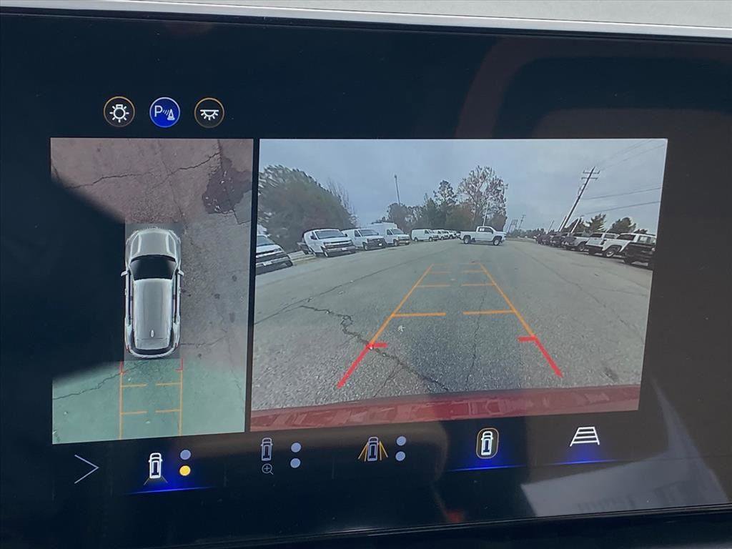 New 2026 Chevrolet Equinox ACTIV w/ Safety and Technology Package image 17